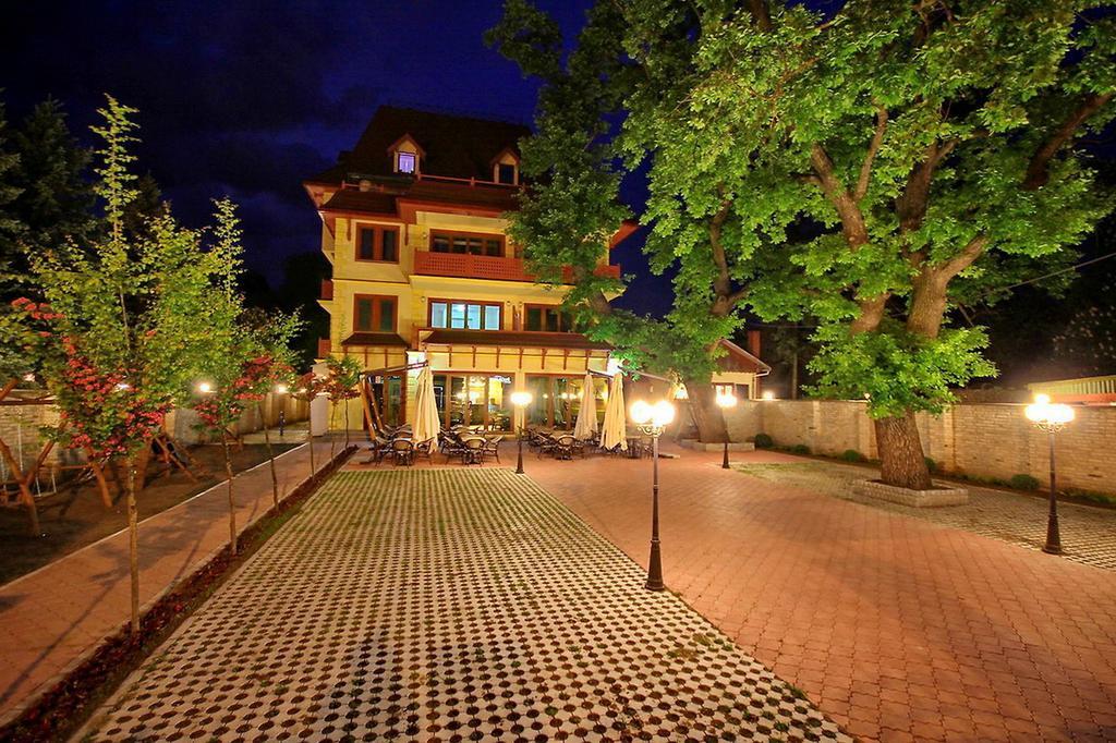 Vila Palic Hotel Екстериор снимка