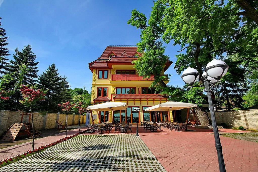 Vila Palic Hotel Екстериор снимка