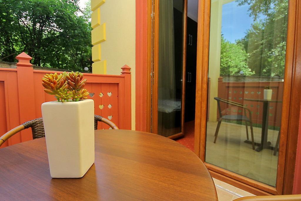Vila Palic Hotel Екстериор снимка
