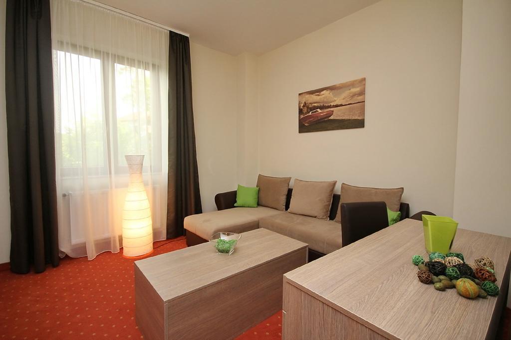 Vila Palic Hotel Екстериор снимка