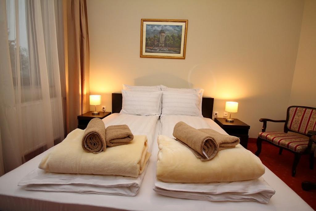 Vila Palic Hotel Екстериор снимка