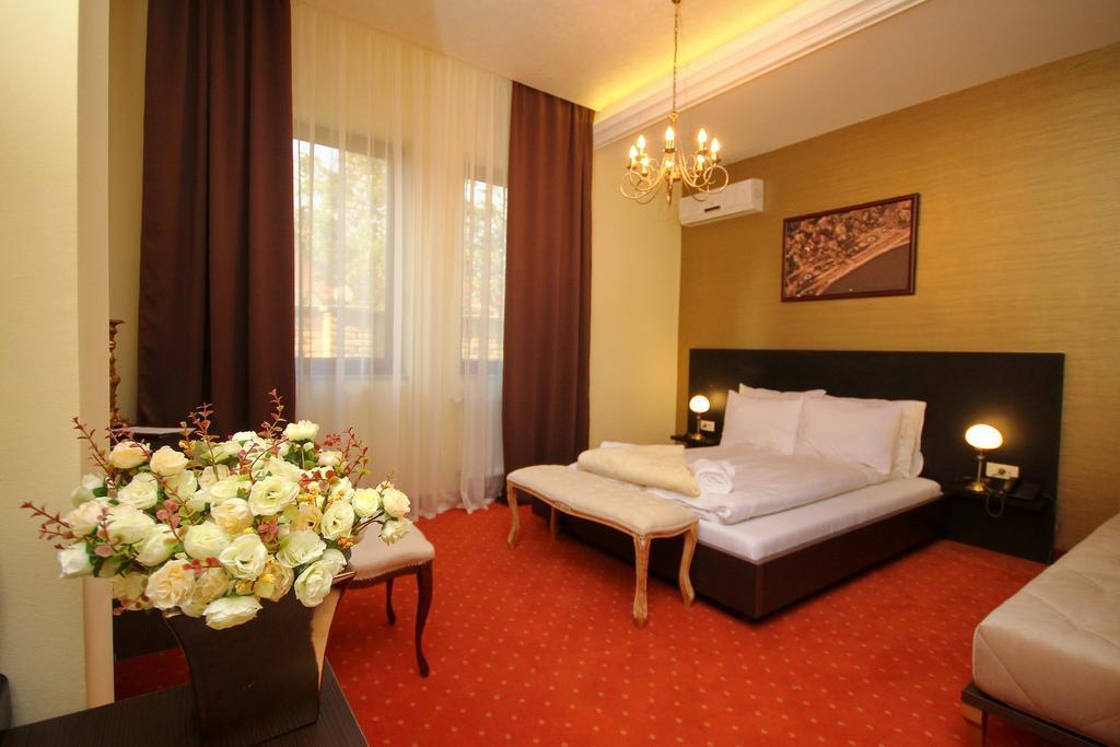 Vila Palic Hotel Екстериор снимка