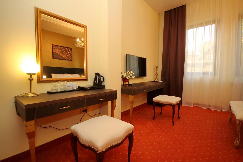 Vila Palic Hotel Екстериор снимка