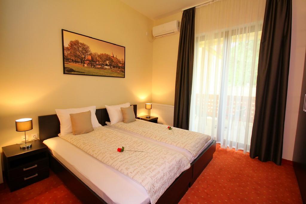 Vila Palic Hotel Екстериор снимка