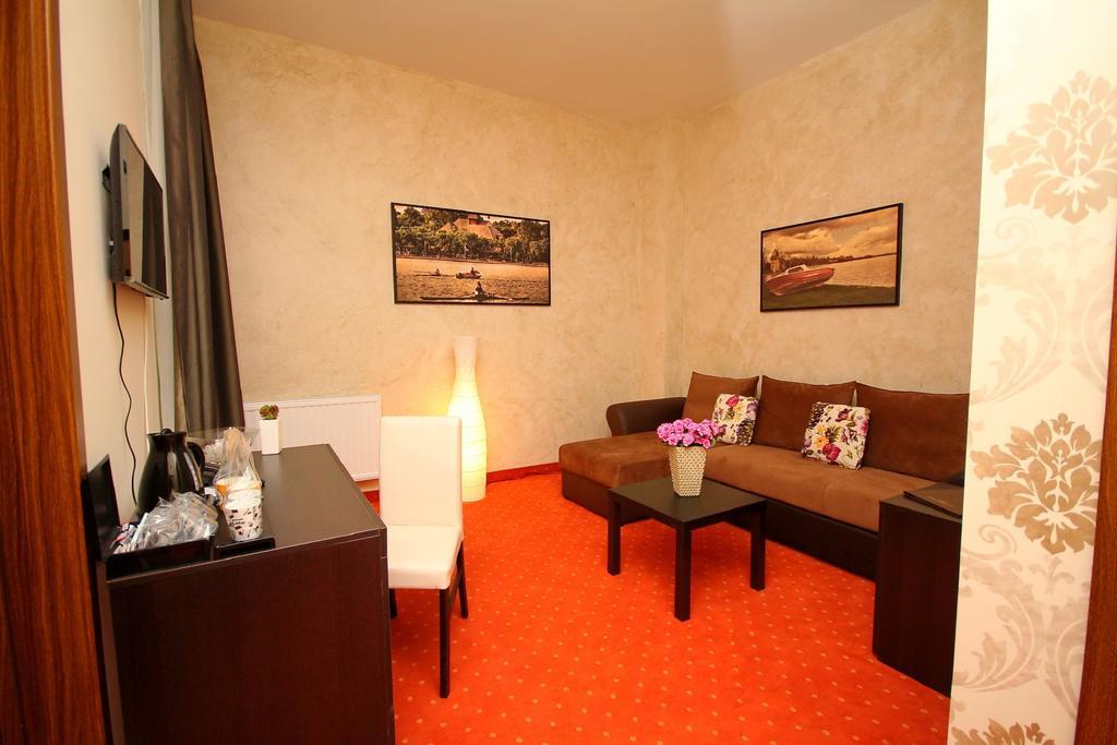 Vila Palic Hotel Екстериор снимка